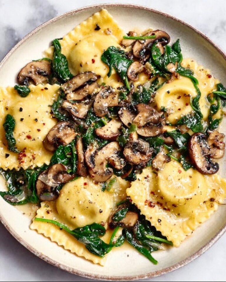 Mushroom Ravioli with Spinach in Creamy Garlic Sauce Recipe